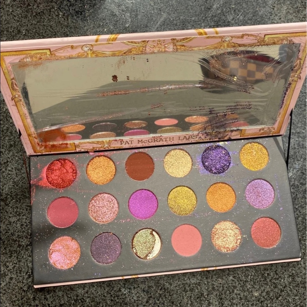 (SOLD) Pat McGRATH LABS Mothership Mega